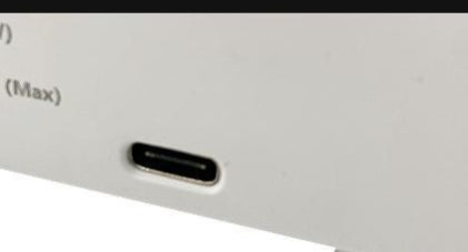 Chargeur sans fil Bluetooth avec petite lampe de nuit intégrée.