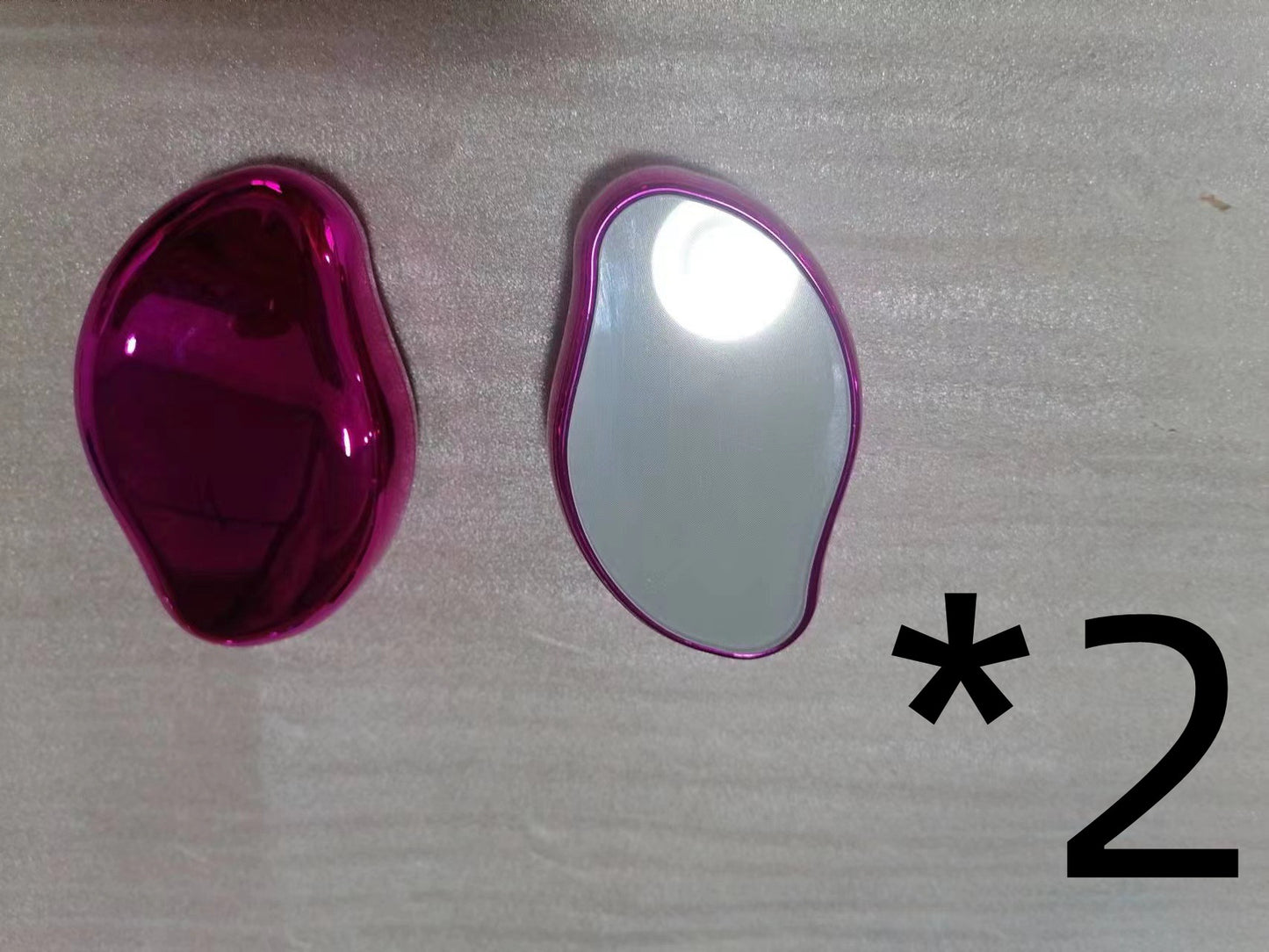 Rasoir en verre pour l'épilation et l'exfoliation, un outil pour enlever les poils.