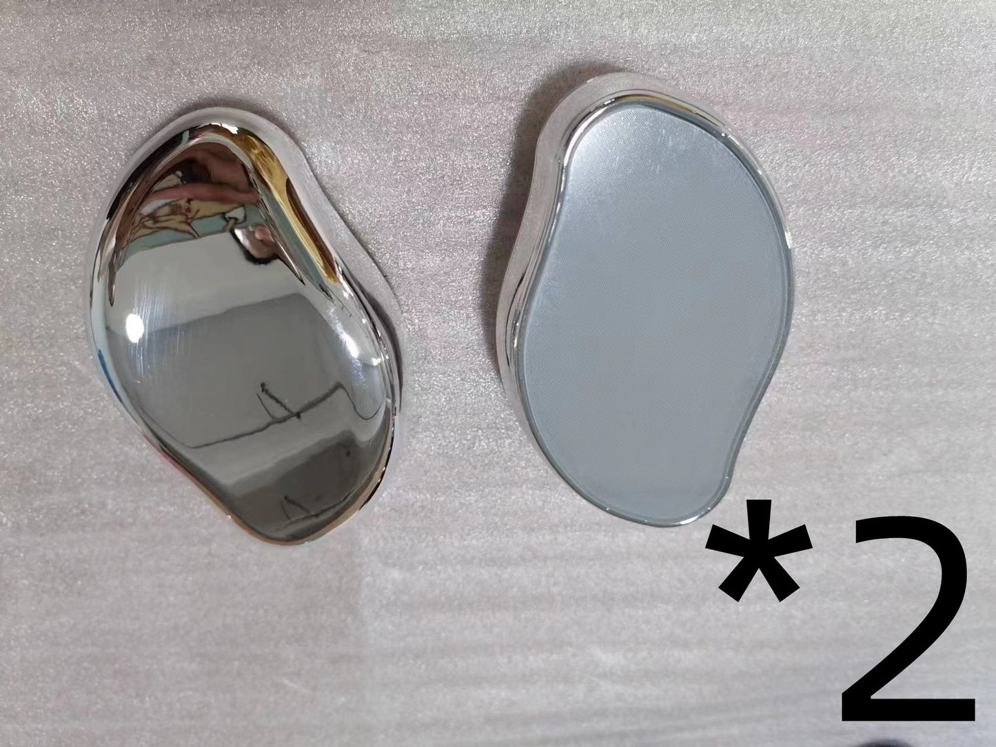 Rasoir en verre pour l'épilation et l'exfoliation, un outil pour enlever les poils.